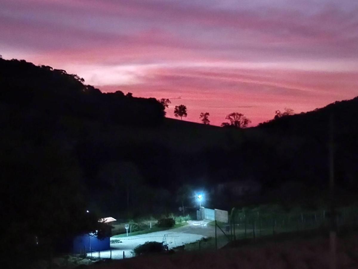 Sitio No Interior De Sp Para Curtir A Natureza 아구아스 다 프라타 외부 사진
